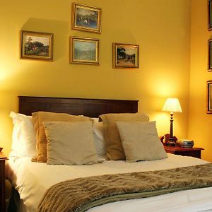 Zimmer mit Queensize-Bett